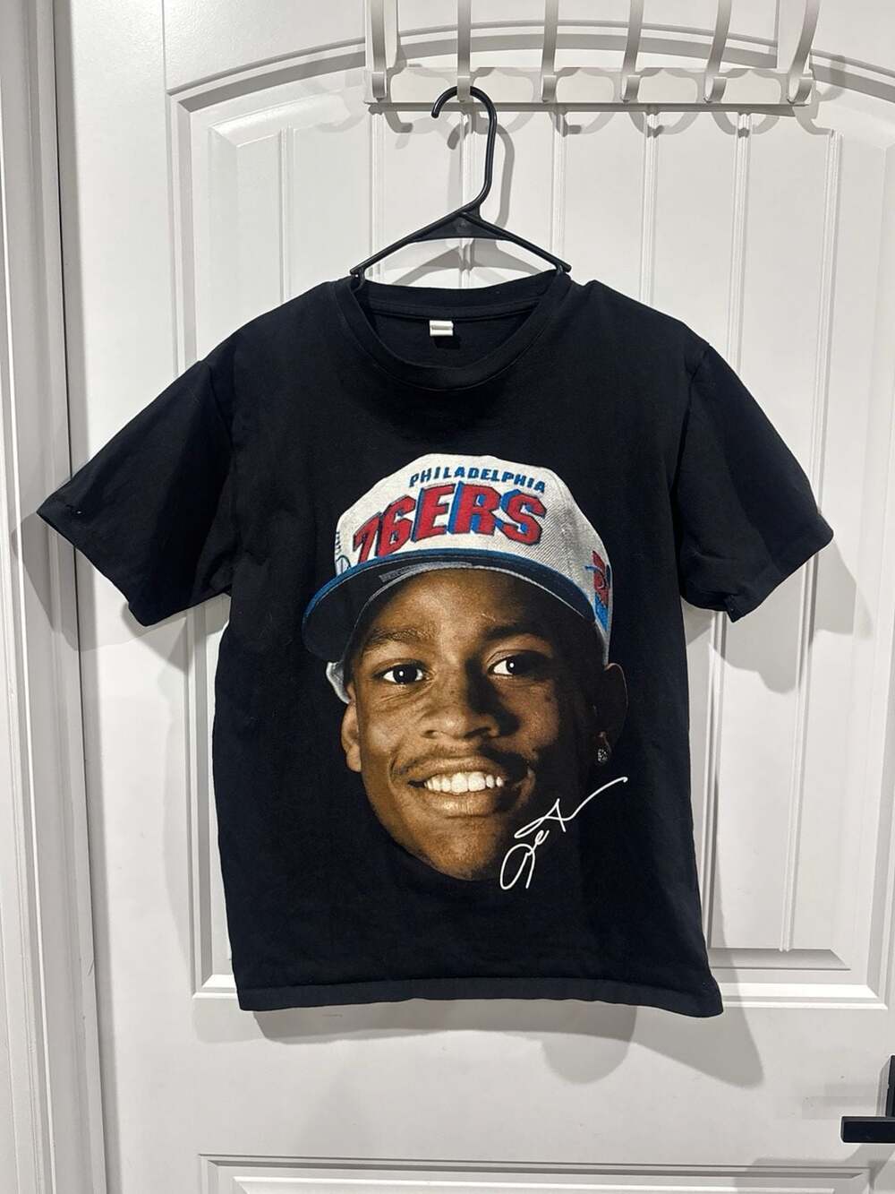 Allen Iverson 76ers Graphic Tee NBA Y2K Streetwear Black Shirt - Picture 2 of 4